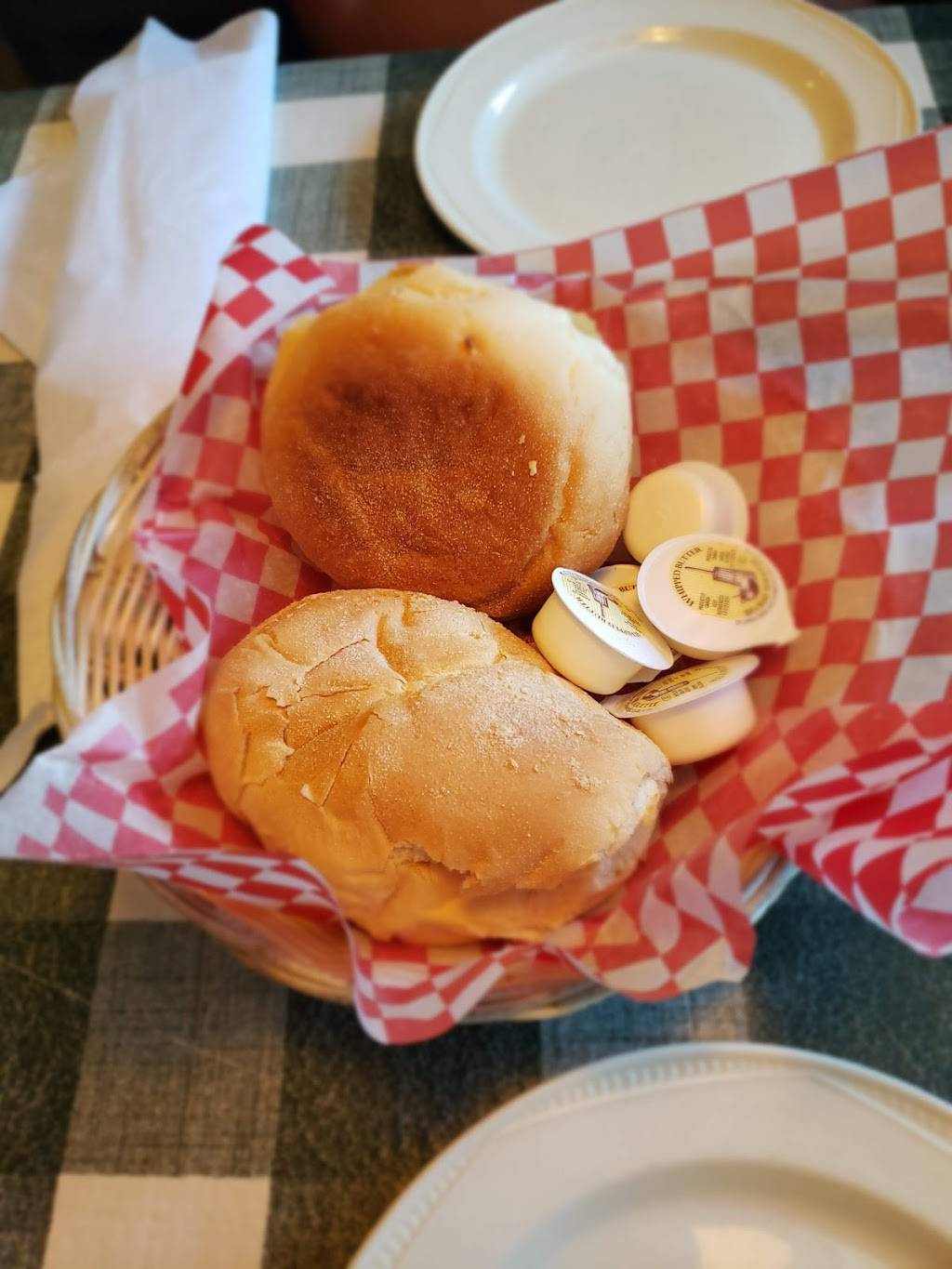 Barrel Restaurant | restaurant | 131 Queensway West, Simcoe, ON N3Y 2M8, Canada | 5194260068 OR +1 519-426-0068