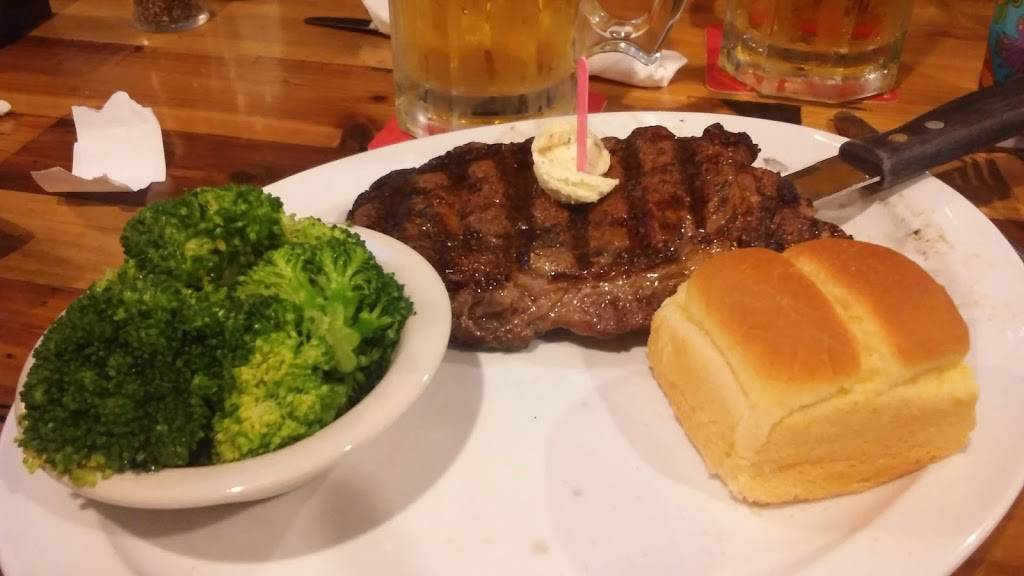 Boomers Grill | restaurant | 401 Colorado Ave, Holton, KS 66436, USA | 7853642468 OR +1 785-364-2468