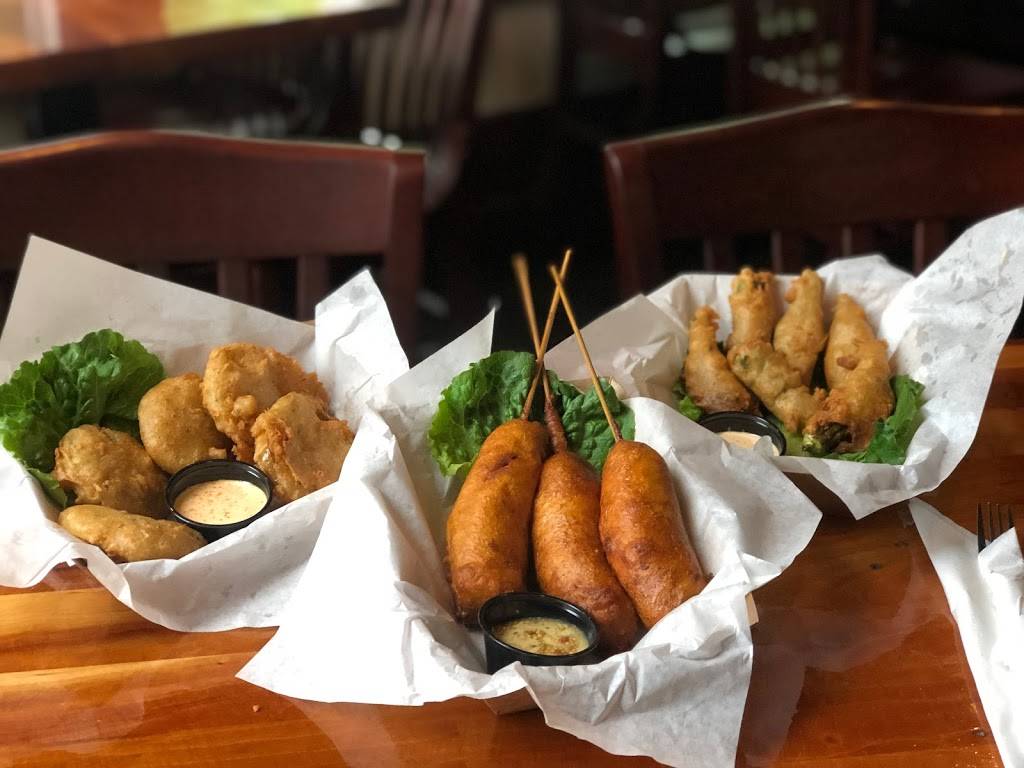 Magnolia Tree Tavern | restaurant | 1229 7th Ave, Fort Worth, TX 76104, USA | 6827032004 OR +1 682-703-2004