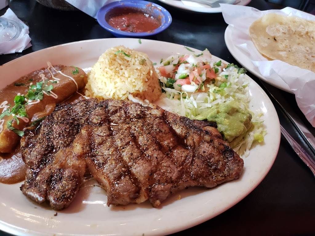 Pepes & Mitos | restaurant | 2911 Elm St, Dallas, TX 75226, USA | 2147411901 OR +1 214-741-1901