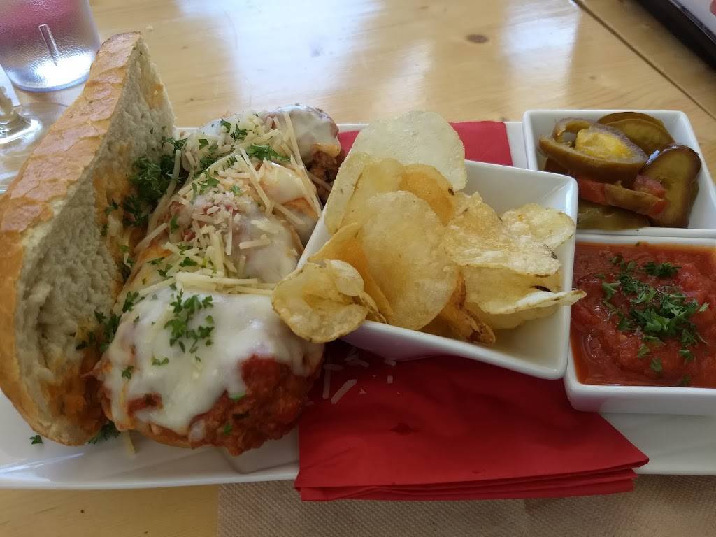 Leftys A Taste of Boston | restaurant | 533 E Campbell Ave, Campbell, CA 95008, USA | 4083760553 OR +1 408-376-0553