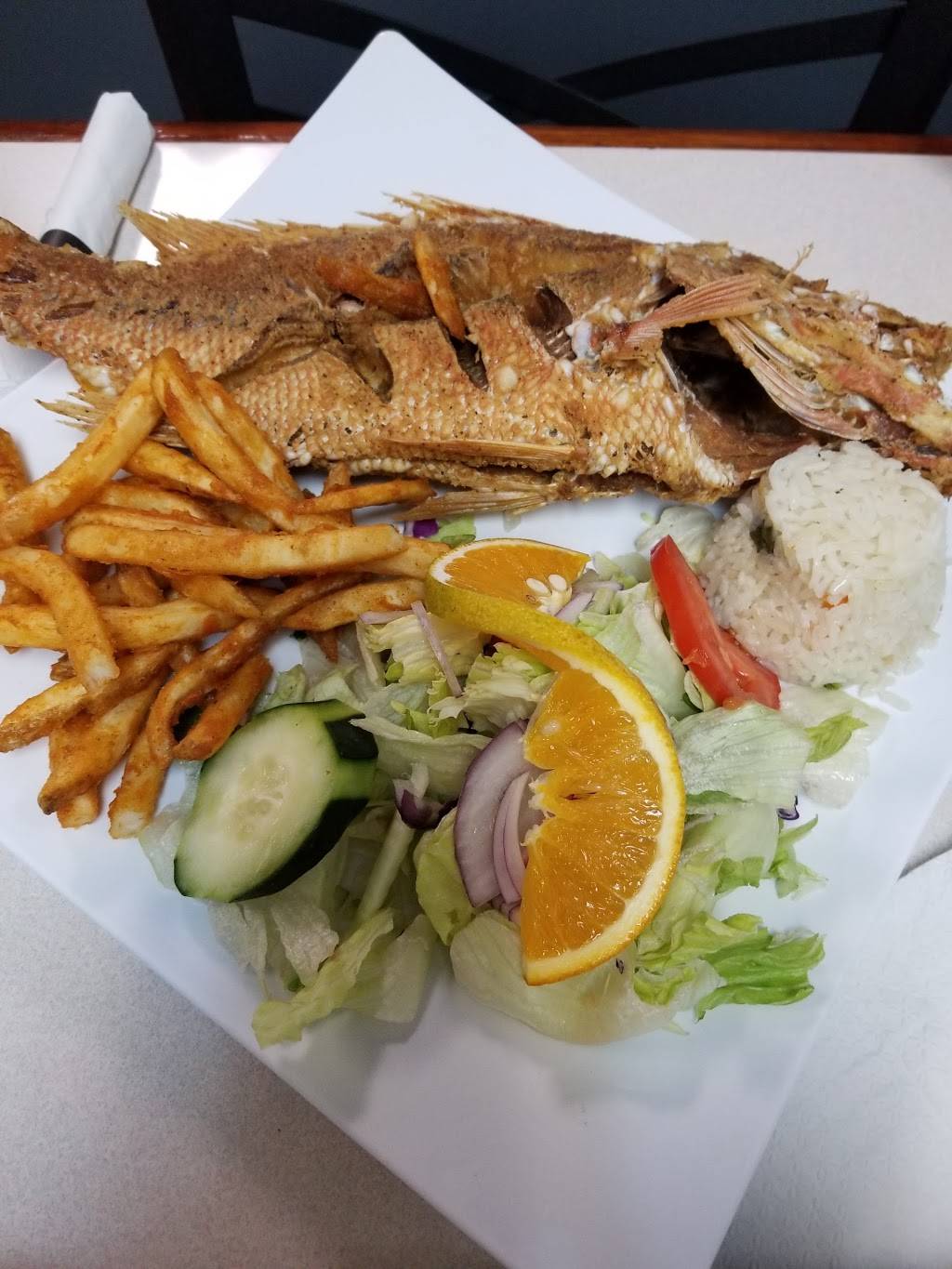 Las Cazuelitas Restaurant | restaurant | 21 Crystal Lake Plaza, Crystal Lake, IL 60014, USA | 8158930802 OR +1 815-893-0802