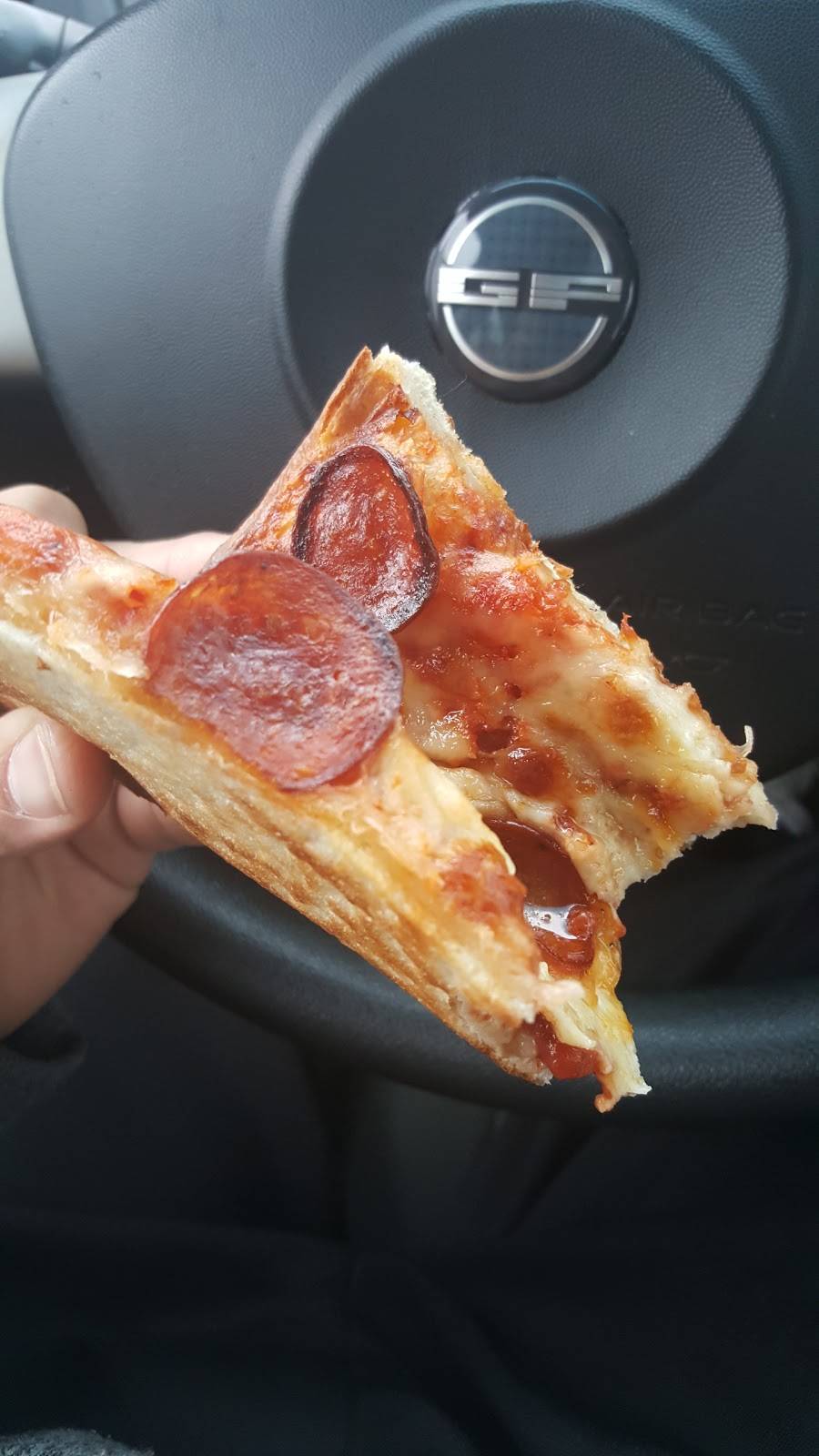 Carbones Pizzeria | restaurant | 1126 E Lovejoy St, Buffalo, NY 14206, USA | 7168975098 OR +1 716-897-5098