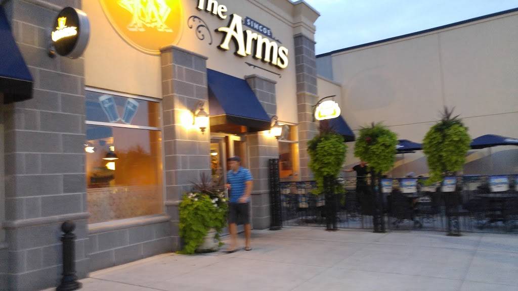 Simcoe Arms | restaurant | 140 Queensway East, Simcoe, ON N3Y 4W1, Canada | 5194285635 OR +1 519-428-5635