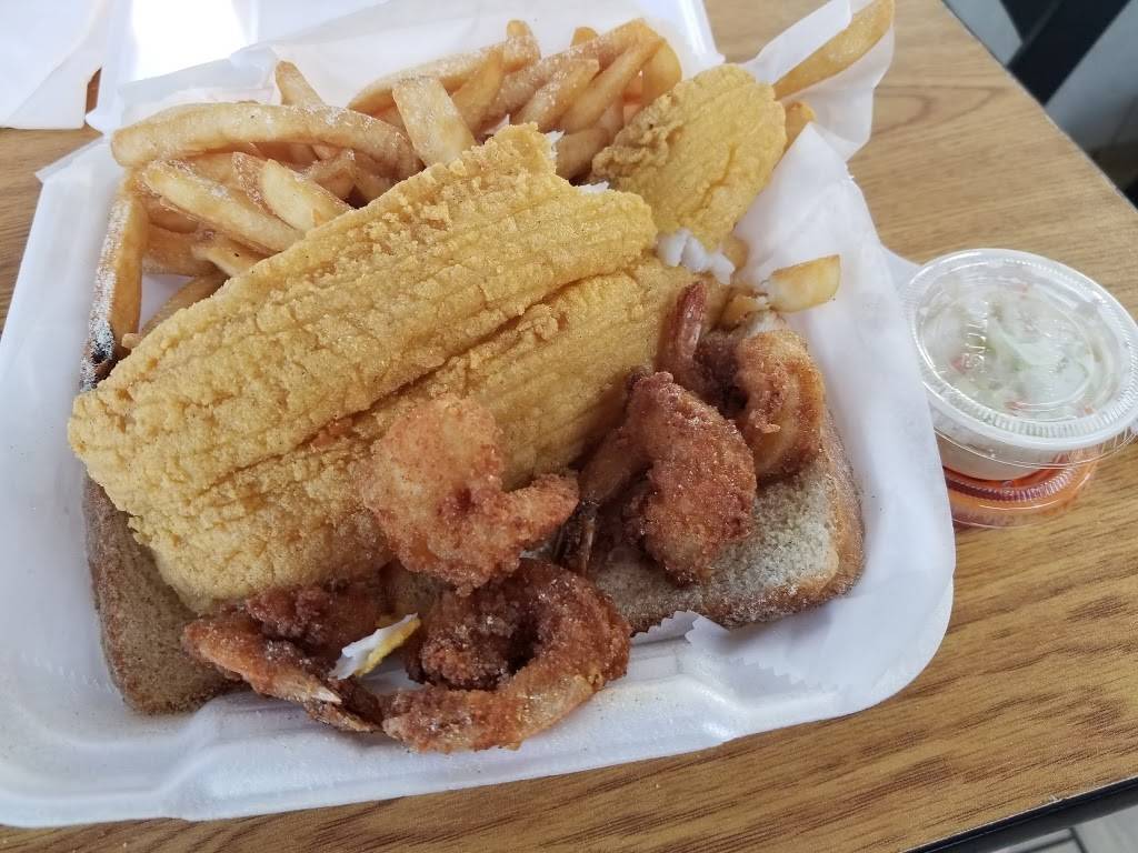 Hook Fish & Chicken | restaurant | 3315 Dr Martin Luther King Jr Blvd, Fort Myers, FL 33916, USA | 2393324758 OR +1 239-332-4758