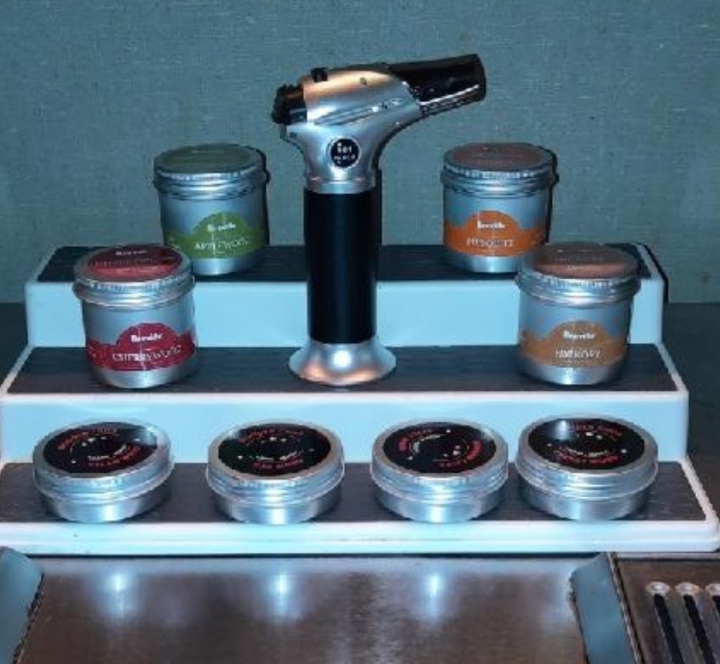 Crossroads Tavern | night club | 701 4th St, Alexandria, LA 71301, USA | 3185418330 OR +1 318-541-8330