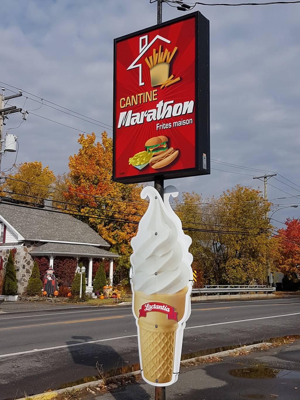 Marathon Cantine | restaurant | 2090 Route 122, Saint-Cyrille-de-Wendover, QC J1Z 1B8, Canada | 8194742611 OR +1 819-474-2611