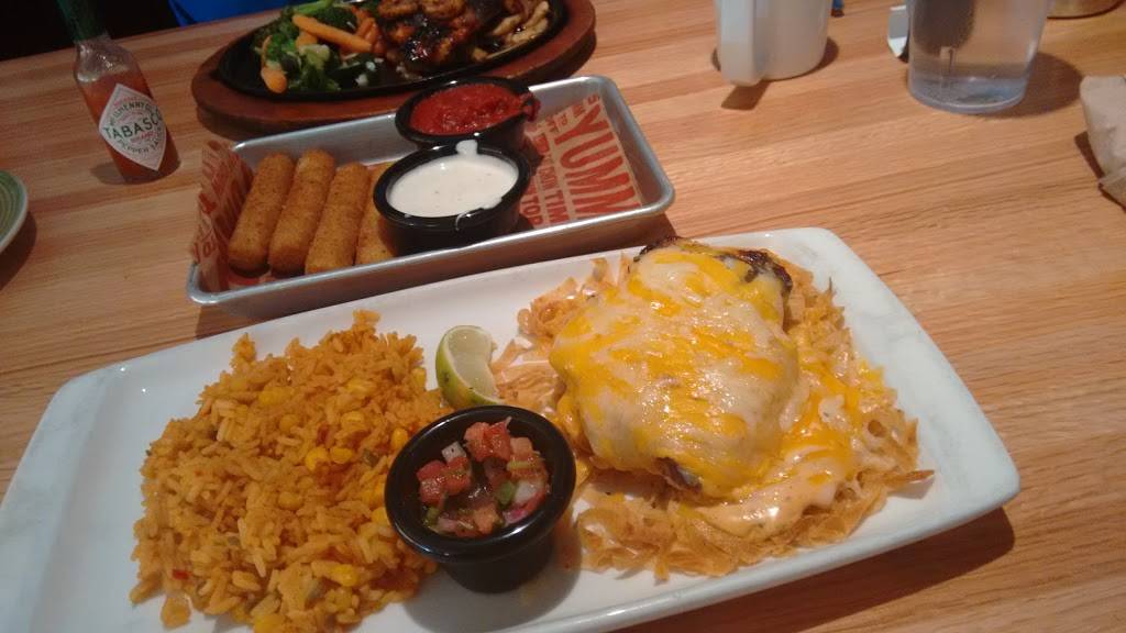 Applebees Grill + Bar | restaurant | 5010 W US Hwy 290 Service Rd, Austin, TX 78735, USA | 5128921966 OR +1 512-892-1966