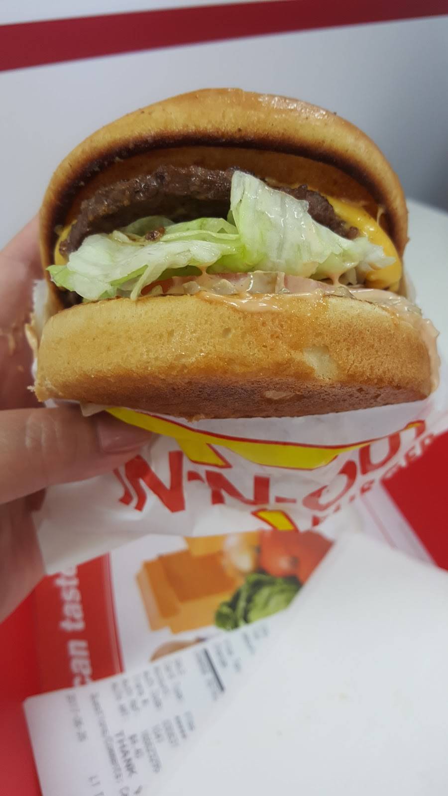 In-N-Out Burger | restaurant | 2050 Business Ln, Chico, CA 95928, USA | 8007861000 OR +1 800-786-1000