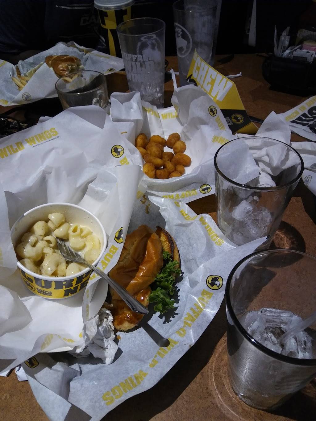 Buffalo Wild Wings | restaurant | 21688 US Hwy 19 N, Clearwater, FL 33765, USA | 7277239100 OR +1 727-723-9100