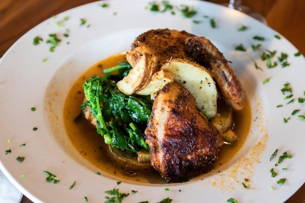 Bay Voyage Restaurant | restaurant | 150 Conanicus Ave, Jamestown, RI 02835, USA | 4015607979 OR +1 401-560-7979