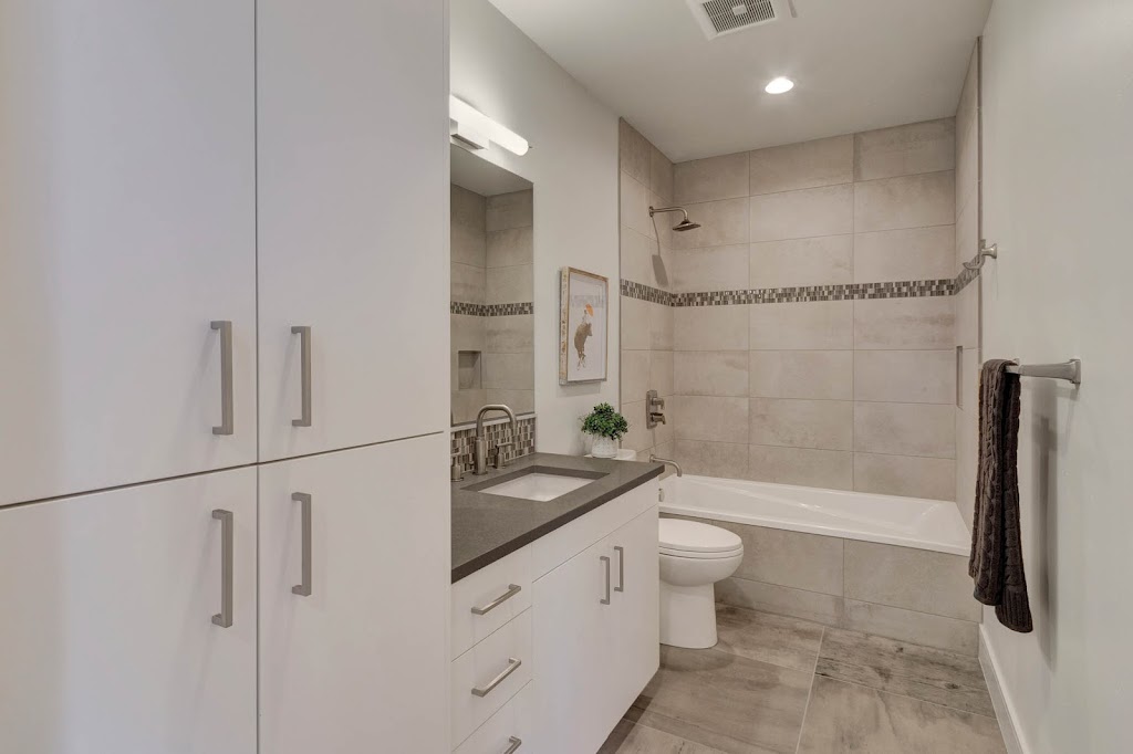 Fremont Row | restaurant | 2735 NW Crossing Dr, Bend, OR 97703, USA | 5413832505 OR +1 541-383-2505