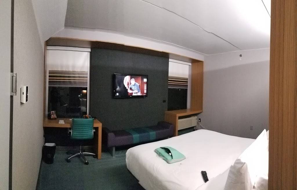 WXYZ Bar & Lounge | night club | 3265 NW 107th Ave, Doral, FL 33172, USA | 7862727200 OR +1 786-272-7200