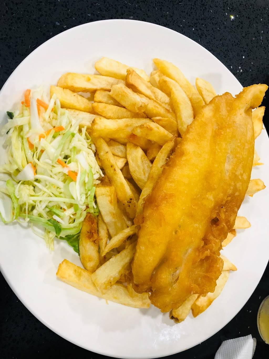 Halibut House Fish & Chips | restaurant | 50 Dundurn St S, Hamilton, ON L8P 4W3, Canada | 9055254777 OR +1 905-525-4777