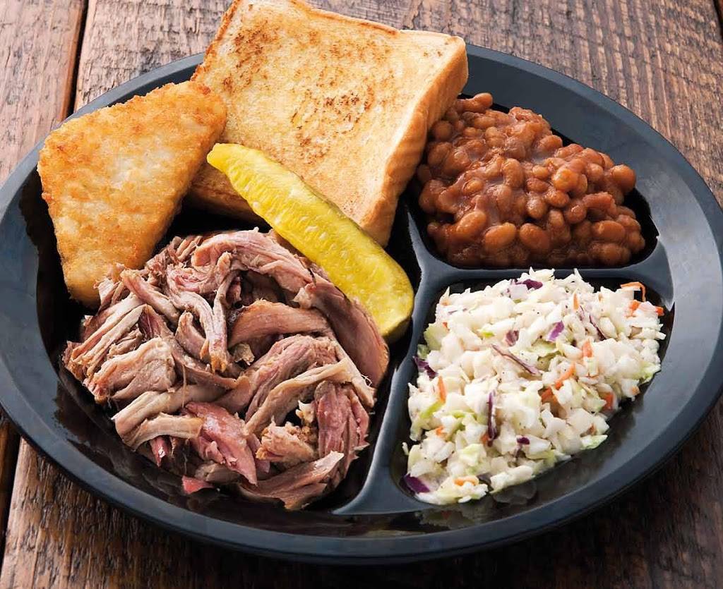 Ricks Barbecue | restaurant | 212 Cox Creek Pkwy, Florence, AL 35630, USA | 2567660833 OR +1 256-766-0833