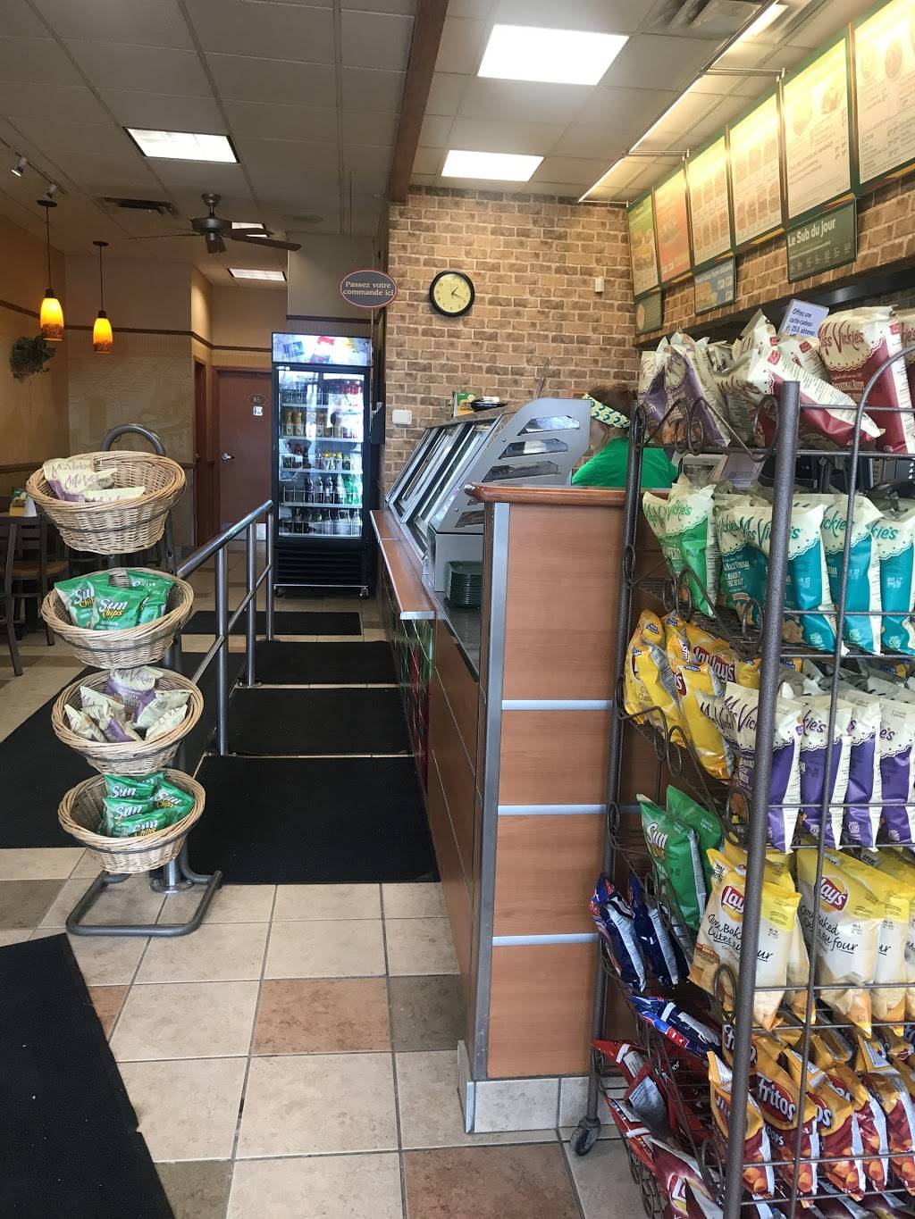 Restaurant SUBWAY | restaurant | 310 Boulevard Thibeau, Trois-Rivières, QC G8T 6Y4, Canada | 8193712205 OR +1 819-371-2205