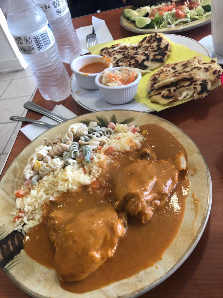 La Criolla Restaurant | restaurant | 2913 N May Ave, Oklahoma City, OK 73107, USA | 4057549204 OR +1 405-754-9204