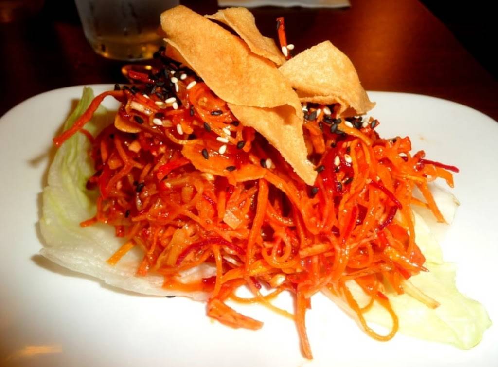 Golden Triangle | restaurant | 610 S 5th St, Philadelphia, PA 19147, USA | 2679307990 OR +1 267-930-7990