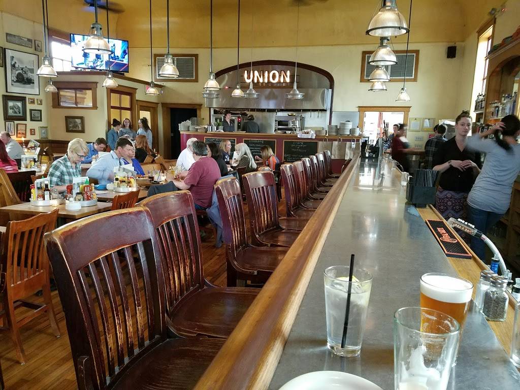 Clarkston Union Bar & Kitchen | restaurant | 54 S Main St, Village of Clarkston, MI 48346, USA | 2486206100 OR +1 248-620-6100