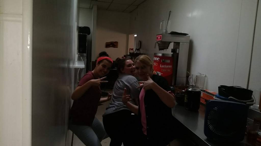 Village Inn | restaurant | 107 S Catherine St, Pickens, SC 29671, USA | 8648789170 OR +1 864-878-9170