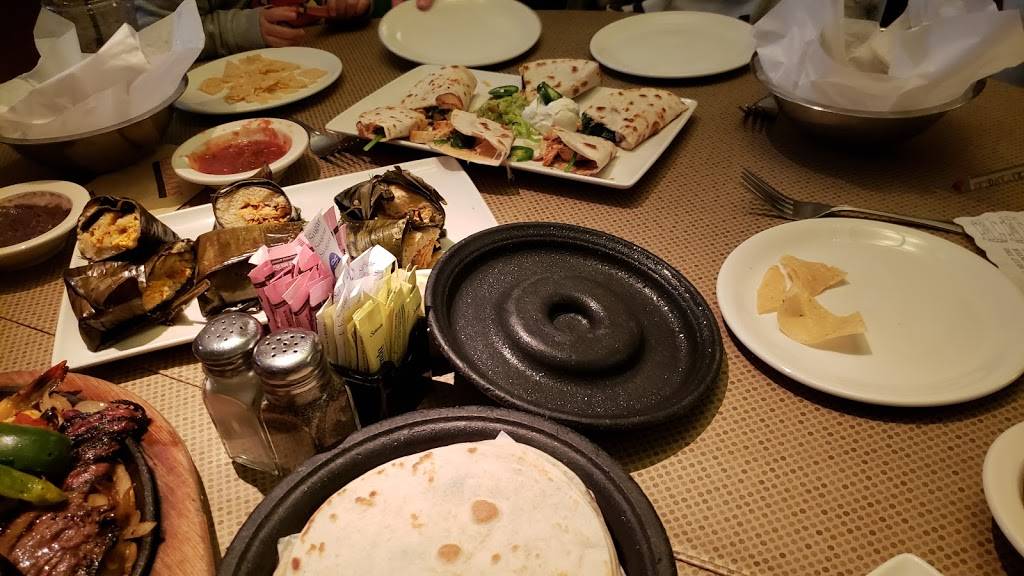 Glorias Latin Cuisine | restaurant | 360 Coneflower Dr, Garland, TX 75040, USA | 9725265290 OR +1 972-526-5290