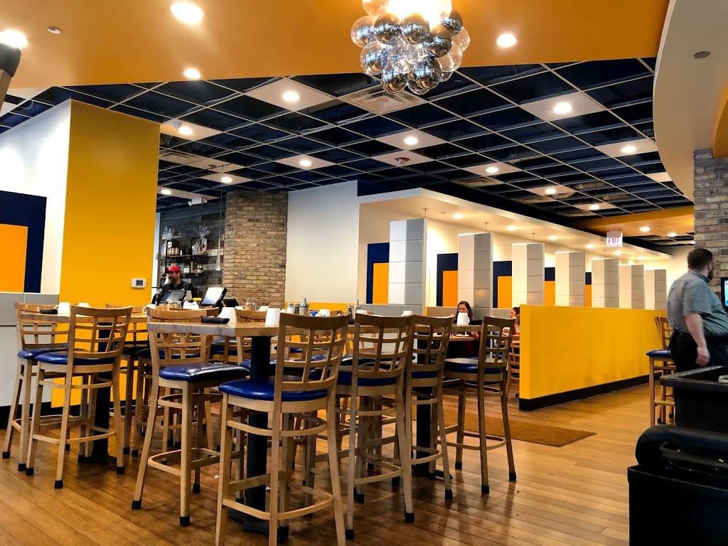 Yolk Streeterville | restaurant | corner of Grand & McClurg, 355 E Ohio St, Chicago, IL 60611, USA | 3128229655 OR +1 312-822-9655