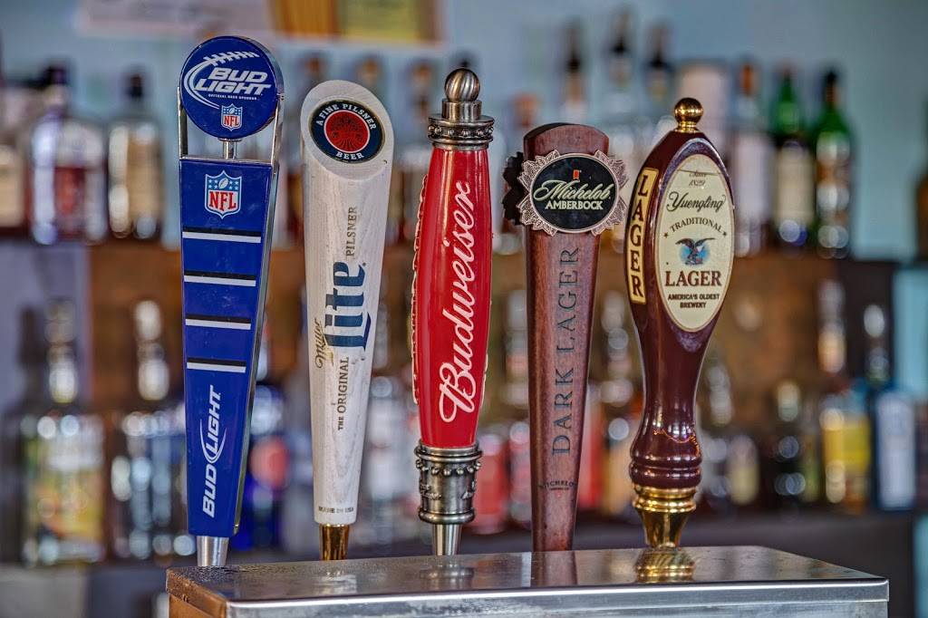 Whiskey Beach Pub | restaurant | 1132 Nathan Lester Highway 1, Satellite Beach, FL 32937, USA | 3217777228 OR +1 321-777-7228