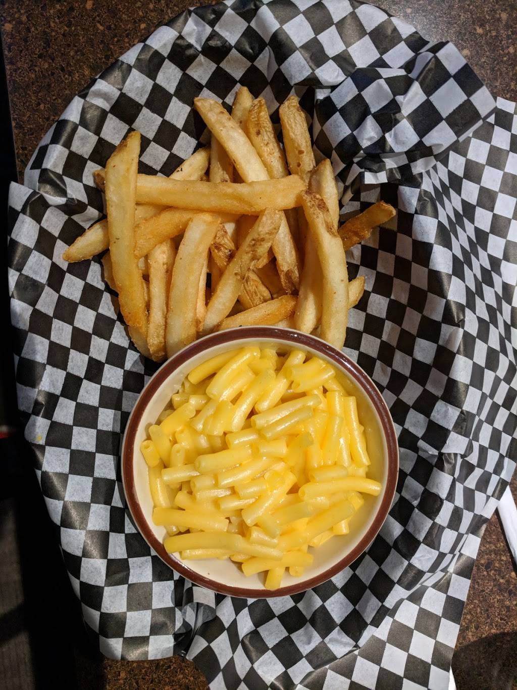 Uptown Food & Beverage Co. | restaurant | 302 SW Maple St, Ankeny, IA 50023, USA | 5159641800 OR +1 515-964-1800