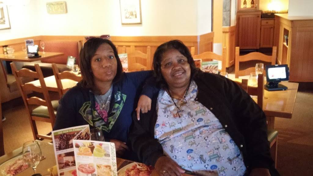 E & J Seafood | restaurant | 424 E Manchester Blvd, Inglewood, CA 90301, USA | 3106730113 OR +1 310-673-0113