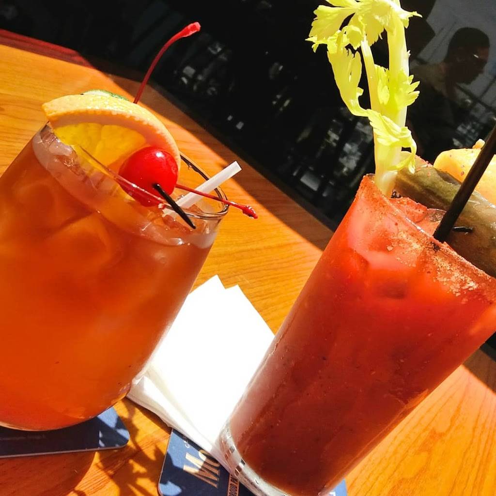 The Lookout Bar & Grill | restaurant | 2800 Harbor Blvd suite B, Oxnard, CA 93035, USA | 8059859300 OR +1 805-985-9300