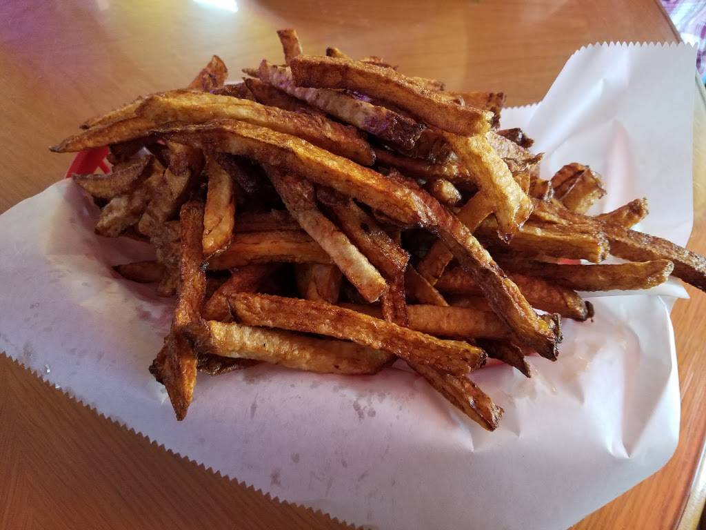 Treus Tic Toc Bar & Grill | restaurant | 1201 W Thomas St, Wausau, WI 54401, USA | 7158482465 OR +1 715-848-2465