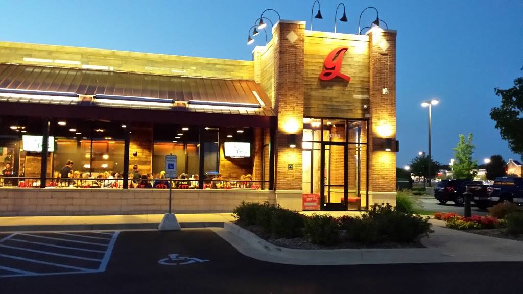 Giordanos | restaurant | 3333 W Shore Dr, Holland, MI 49424, USA | 6168886000 OR +1 616-888-6000