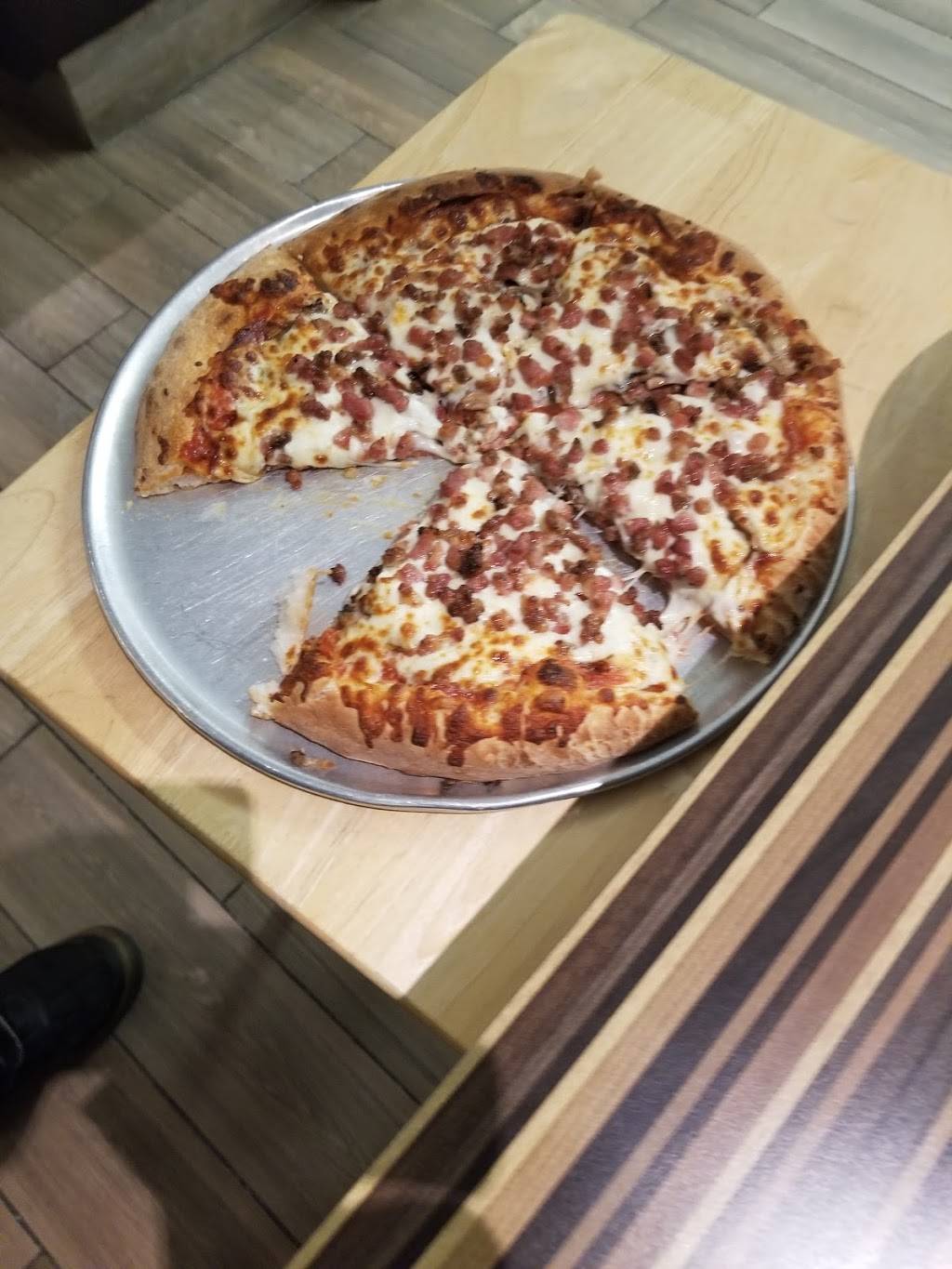 Med Pizza | restaurant | 191 Boulevard des Bois Francs S, Victoriaville, QC G6P 4A1, Canada | 8197522020 OR +1 819-752-2020