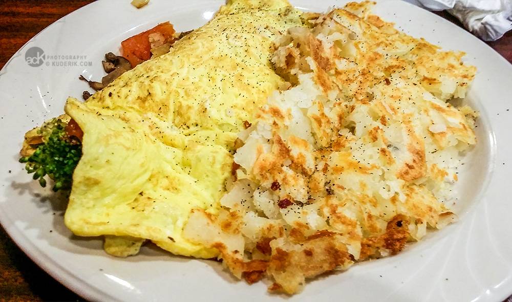 Mt. Clemens Grill | restaurant | 39 N Main St, Mt Clemens, MI 48043, USA | 5864934393 OR +1 586-493-4393