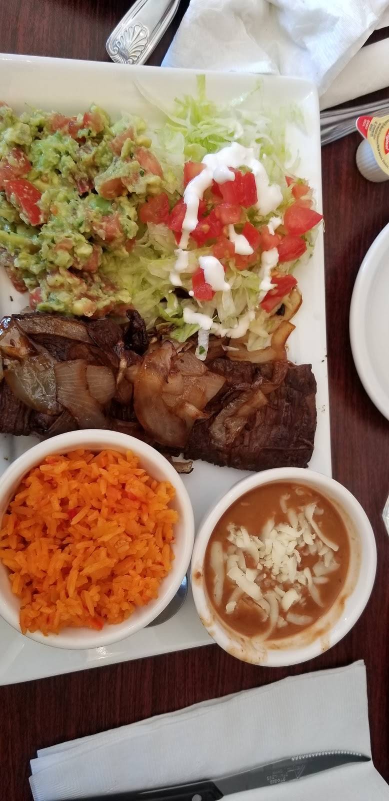 Buenas Salsas Restaurant | restaurant | 9132 W 31st St, Brookfield, IL 60513, USA | 7088546030 OR +1 708-854-6030