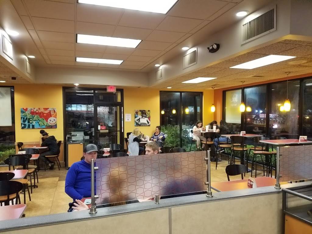 Jack in the Box | restaurant | 7806 Forest Point Blvd, Charlotte, NC 28217, USA | 7045271681 OR +1 704-527-1681