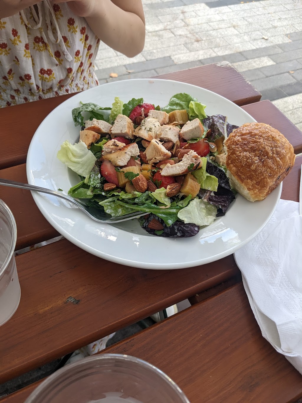 Tatte Bakery & Cafe | restaurant | 165 Linden St, Wellesley, MA 02482, USA | 7819433743 OR +1 781-943-3743