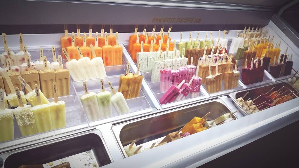 Wrestlers | restaurant | 198 Augusta Ave, Toronto, ON M5T 2L6, Canada | 4162059227 OR +1 416-205-9227