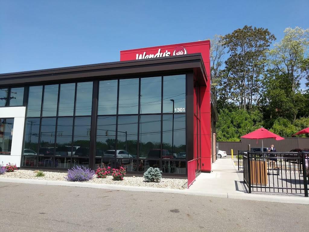 Wendys | restaurant | 1301 30th St NW, Canton, OH 44709, USA | 3304923044 OR +1 330-492-3044