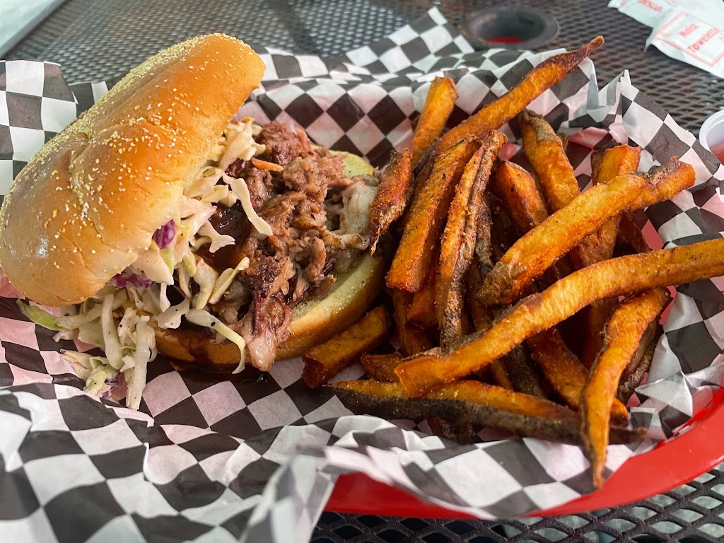 Smokeys Restaurant & Brewery | restaurant | 90000 Stevens Pass Hwy, Skykomish, WA 98288, USA | 3606772444 OR +1 360-677-2444