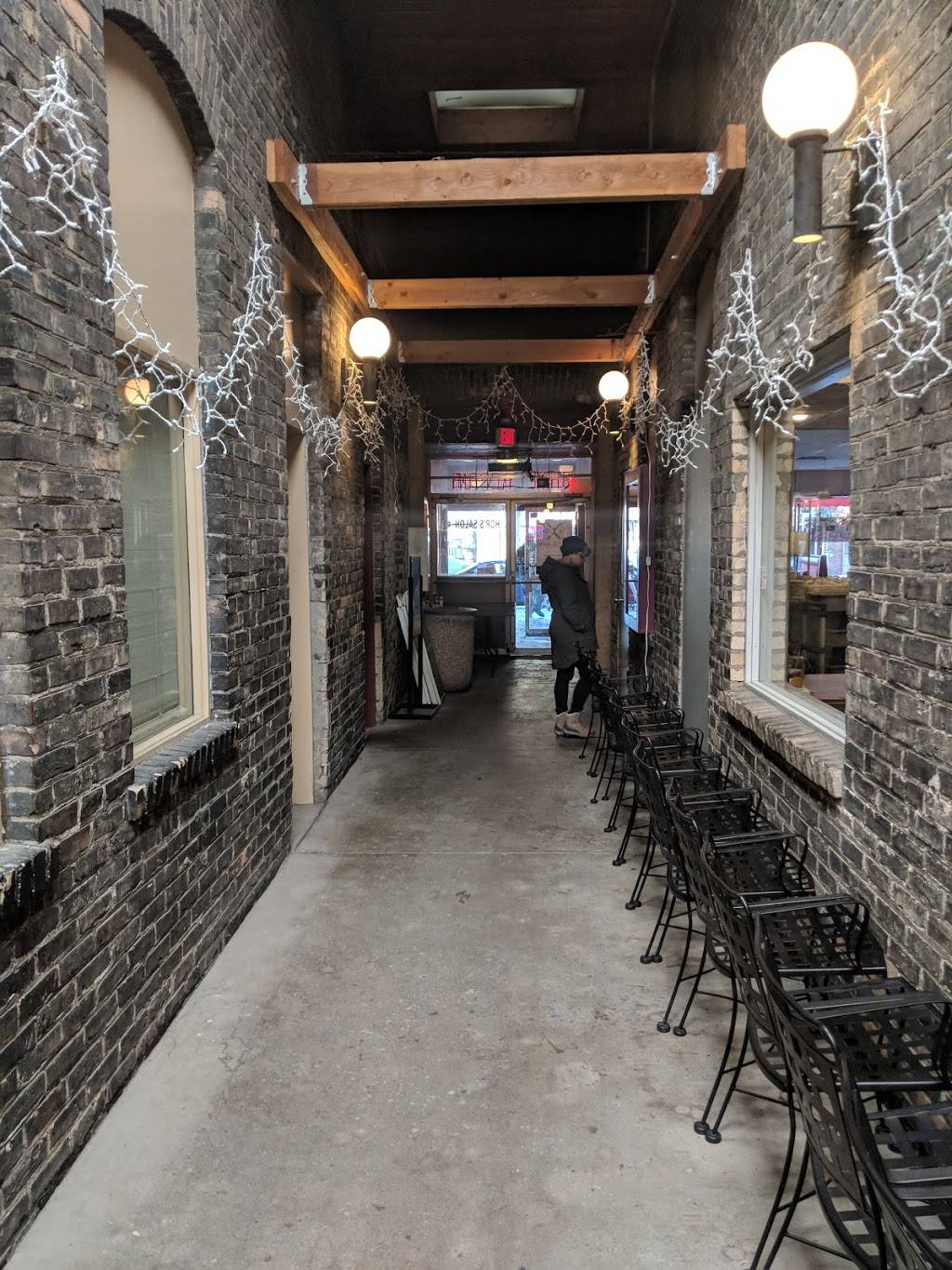 Lands End Pasty Company | restaurant | 1316 4th St SE, Minneapolis, MN 55414, USA | 6123154175 OR +1 612-315-4175