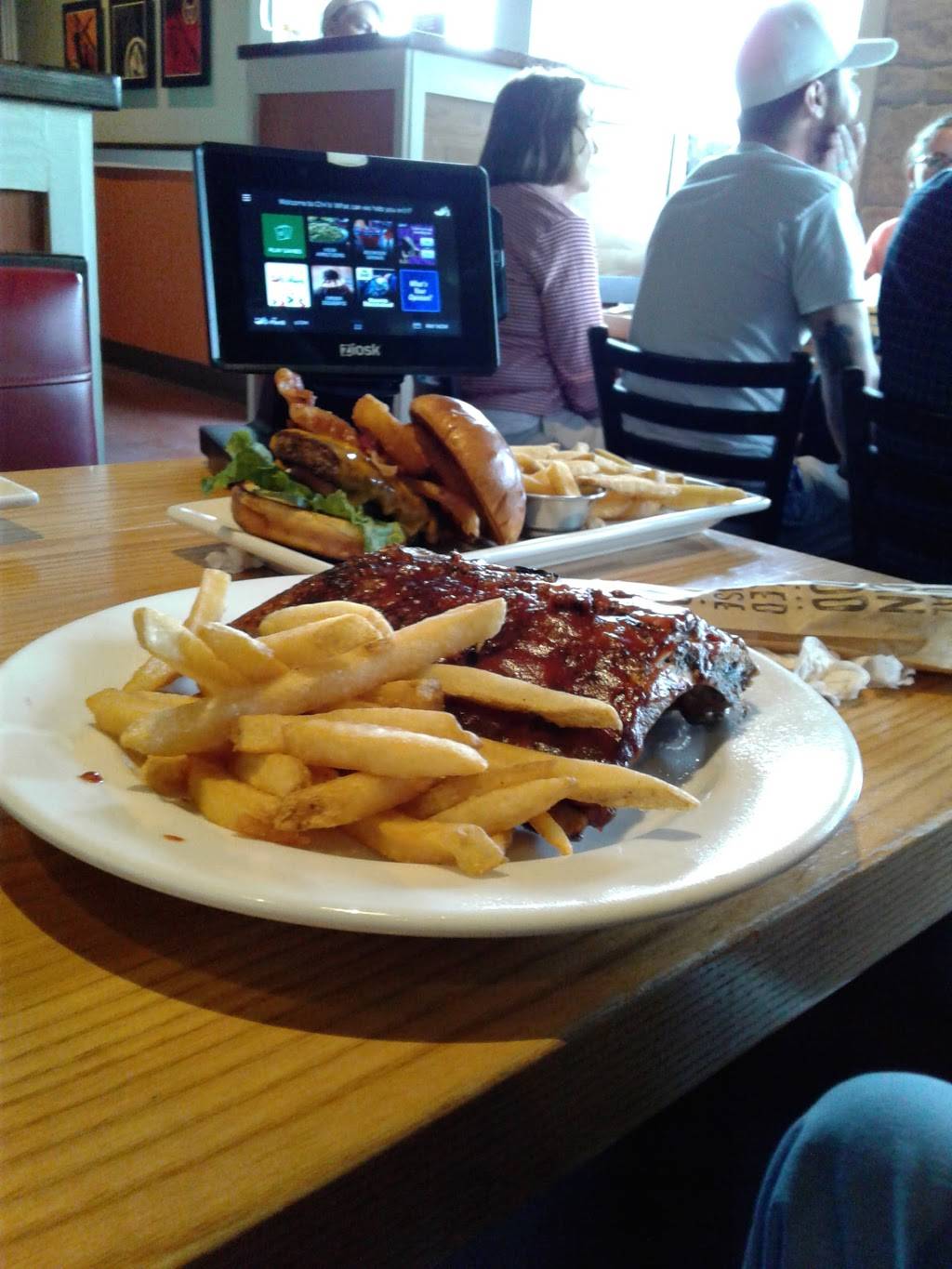 Chilis Grill & Bar | meal takeaway | 3001 James L Redman Pkwy, Plant City, FL 33566, USA | 8137648548 OR +1 813-764-8548