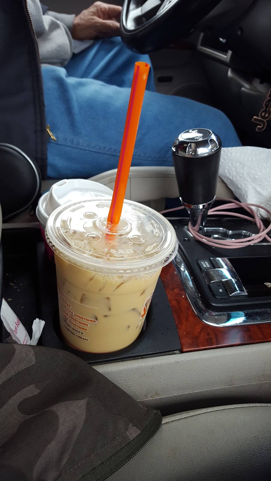 Dunkin | cafe | 330 W Oregon Ave, Philadelphia, PA 19148, USA | 2155517910 OR +1 215-551-7910