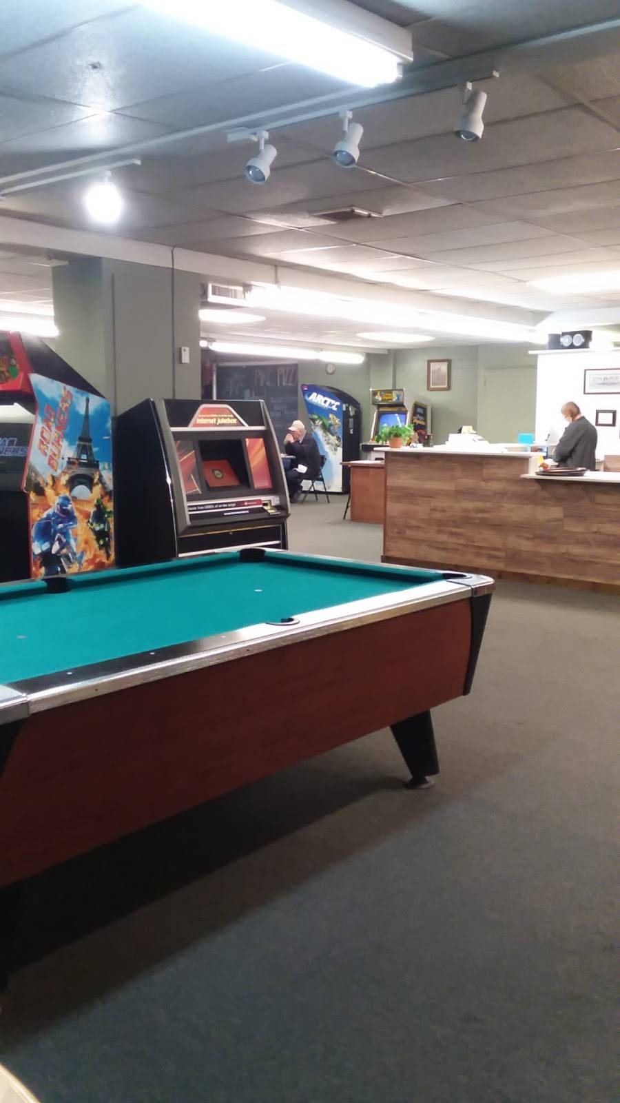 Pike Pizza | restaurant | 10827 US-322, Shippenville, PA 16254, USA | 8142272066 OR +1 814-227-2066