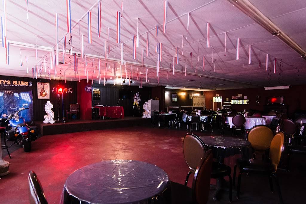 Bettys Blues After Dark | restaurant | 17260 US-64, Somerville, TN 38068, USA | 9012357254 OR +1 901-235-7254