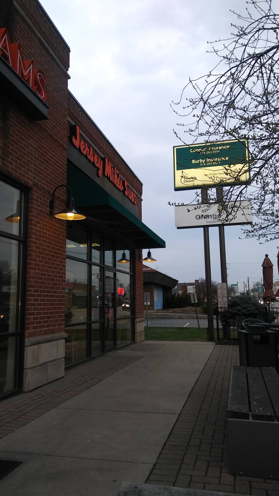 Jersey Mikes Subs | meal takeaway | 4249 N High St, Columbus, OH 43214, USA | 6142686909 OR +1 614-268-6909