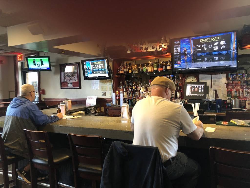 Alumni Sports Cafe | restaurant | 95 Washington St, Pembroke, MA 02359, USA | 7818299991 OR +1 781-829-9991