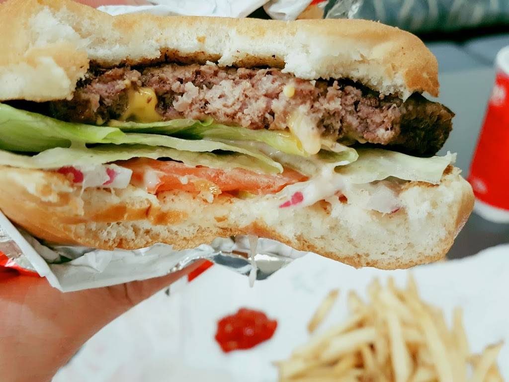 Wendys | restaurant | Terminal B, 3 Brewster Rd #5C, Newark, NJ 07114, USA | 9735966976 OR +1 973-596-6976