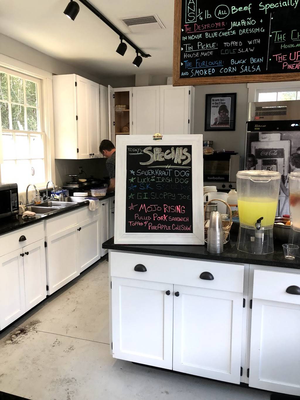 Tin Pickle | restaurant | 100 Red Cox Dr, St. Augustine, FL 32080, USA | 9048290745 OR +1 904-829-0745