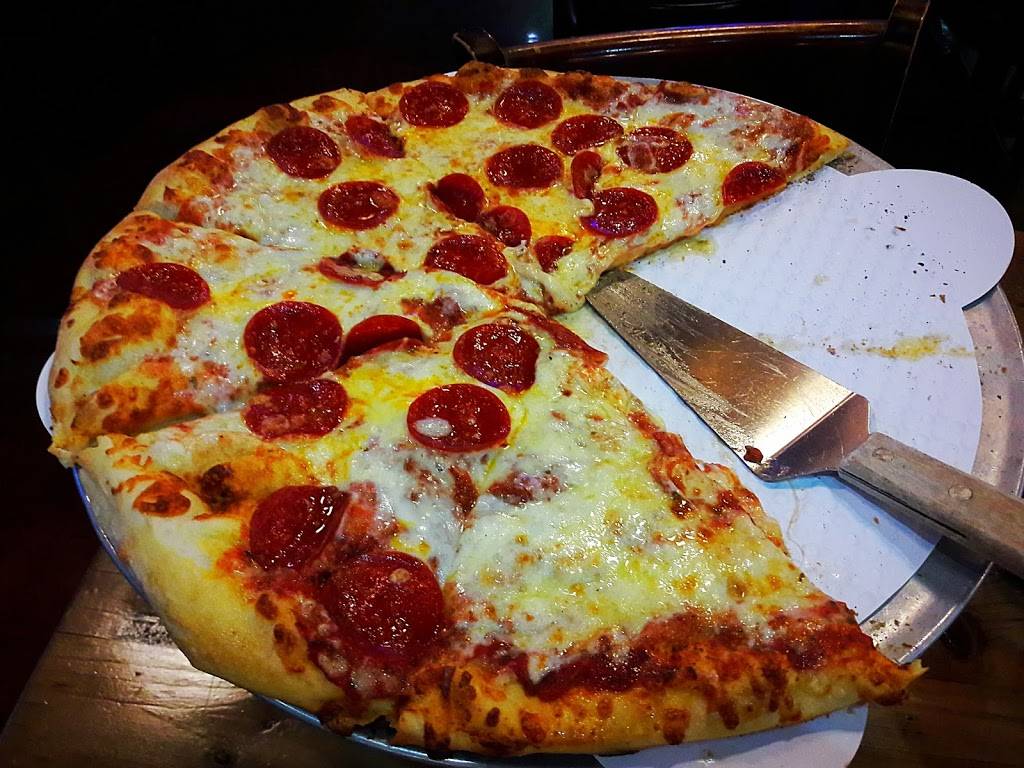 Mama Ginas Pizzeria | meal takeaway | 9380 W Westgate Blvd, Glendale, AZ 85305, USA | 6238720300 OR +1 623-872-0300